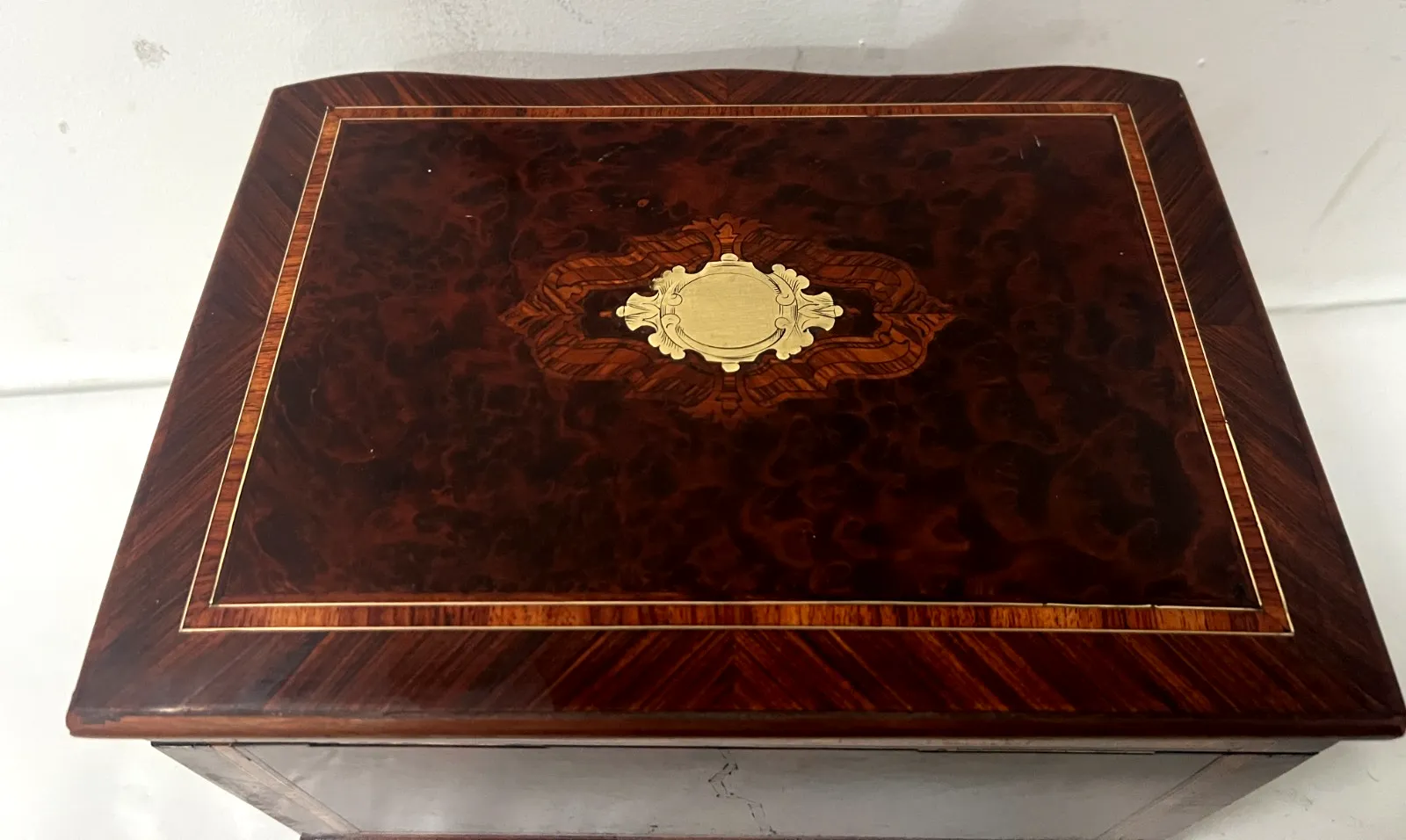 19th Century Cigar Box In Thuya Burl And Rosewood photo 570.38