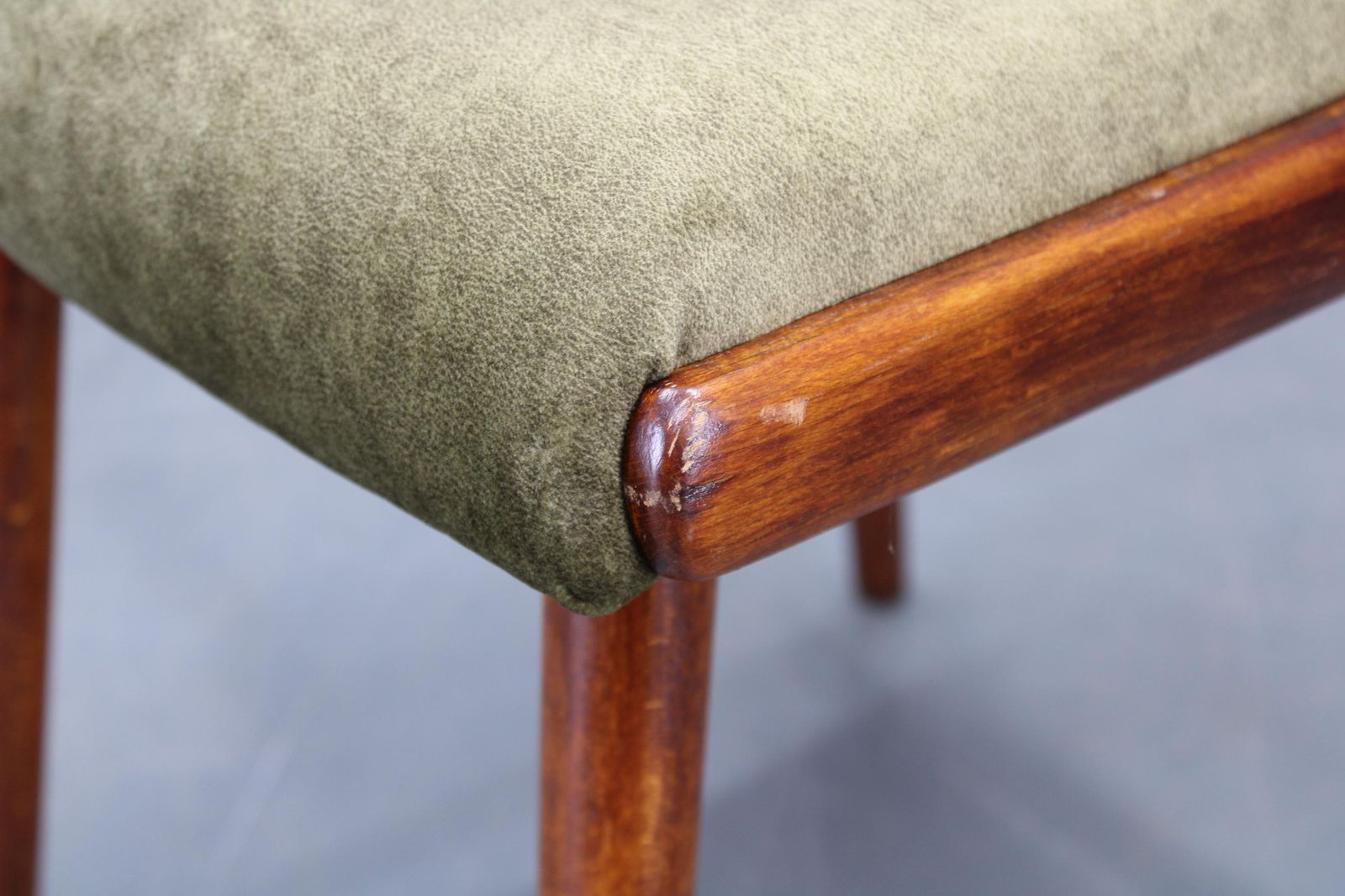 photo buy Set Of Four 1960s šuman Mid Century Beech Dining Chairs, Restored Upholstery