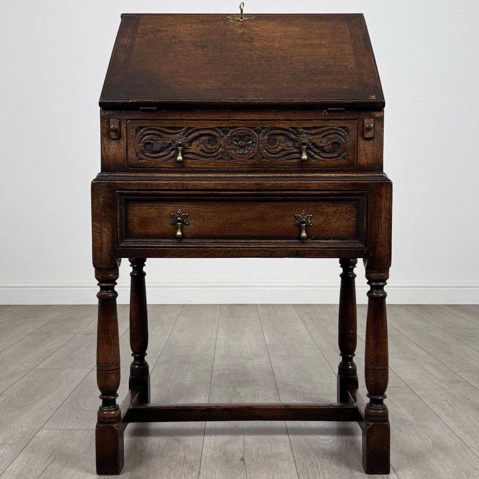 Antique 20th Century Fine Quality Small Oak Bureau
