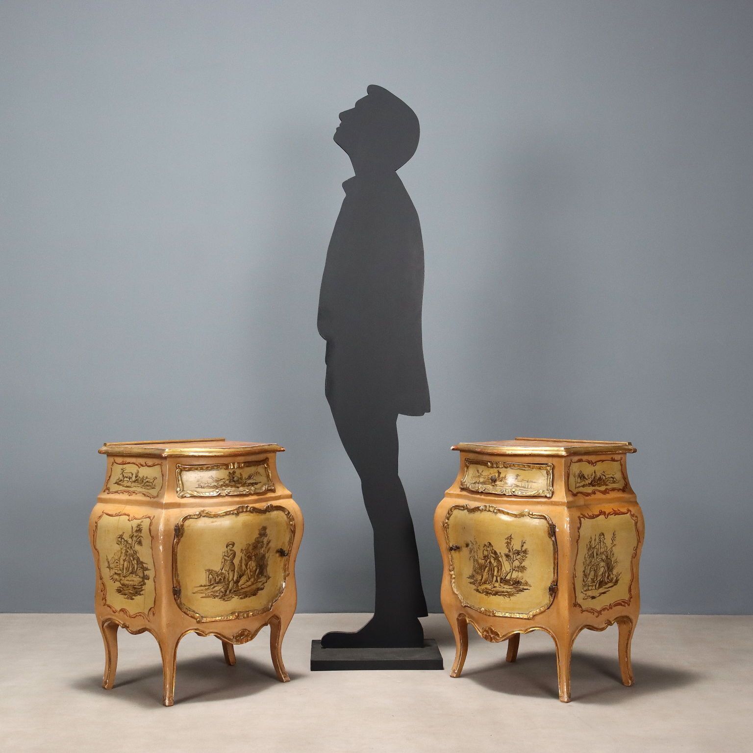 Coppia Di Comodini In Stile Barocchetto Veneziano photo furniture