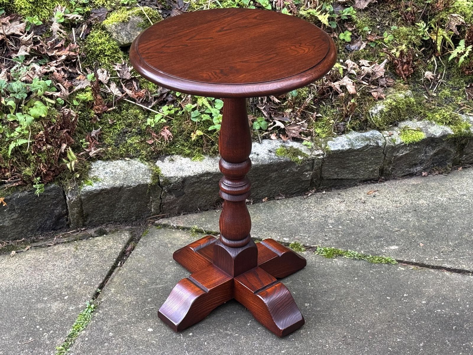 A Wood Brothers Old Charm Tudor Brown Solid Oak Occasional Lamp / Wine / Coffee Table photo vinterior