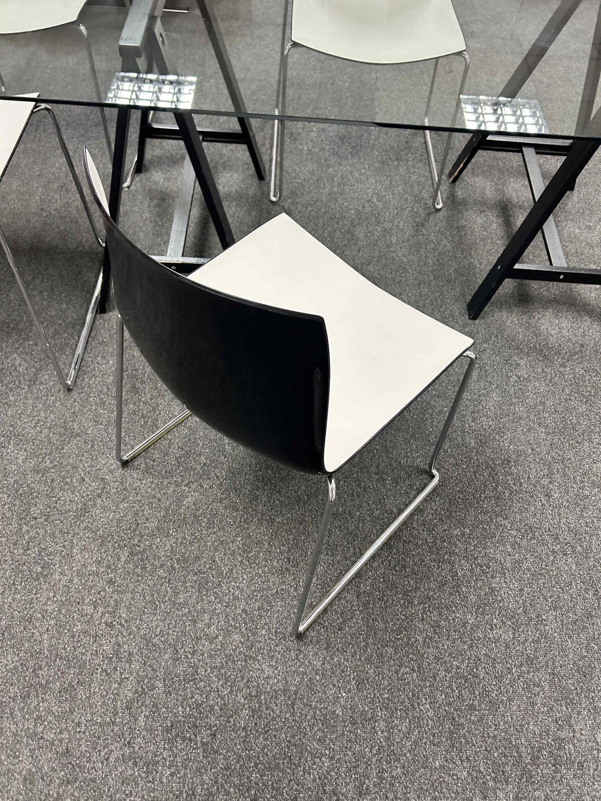 Set Of 4 Arper Catifa 46 Sled Base Chairs – Black & White – Designer Modern Classics photo for sale