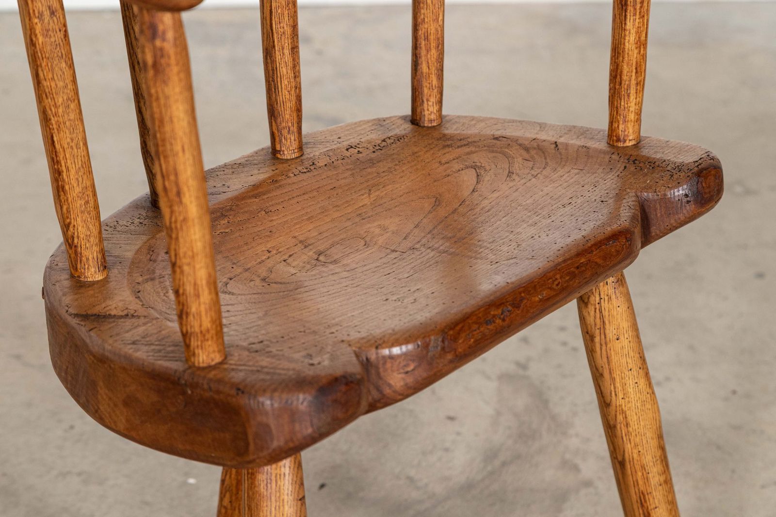 photo furniture 19thc Welsh Ash & Elm Vernacular Hedge Chair