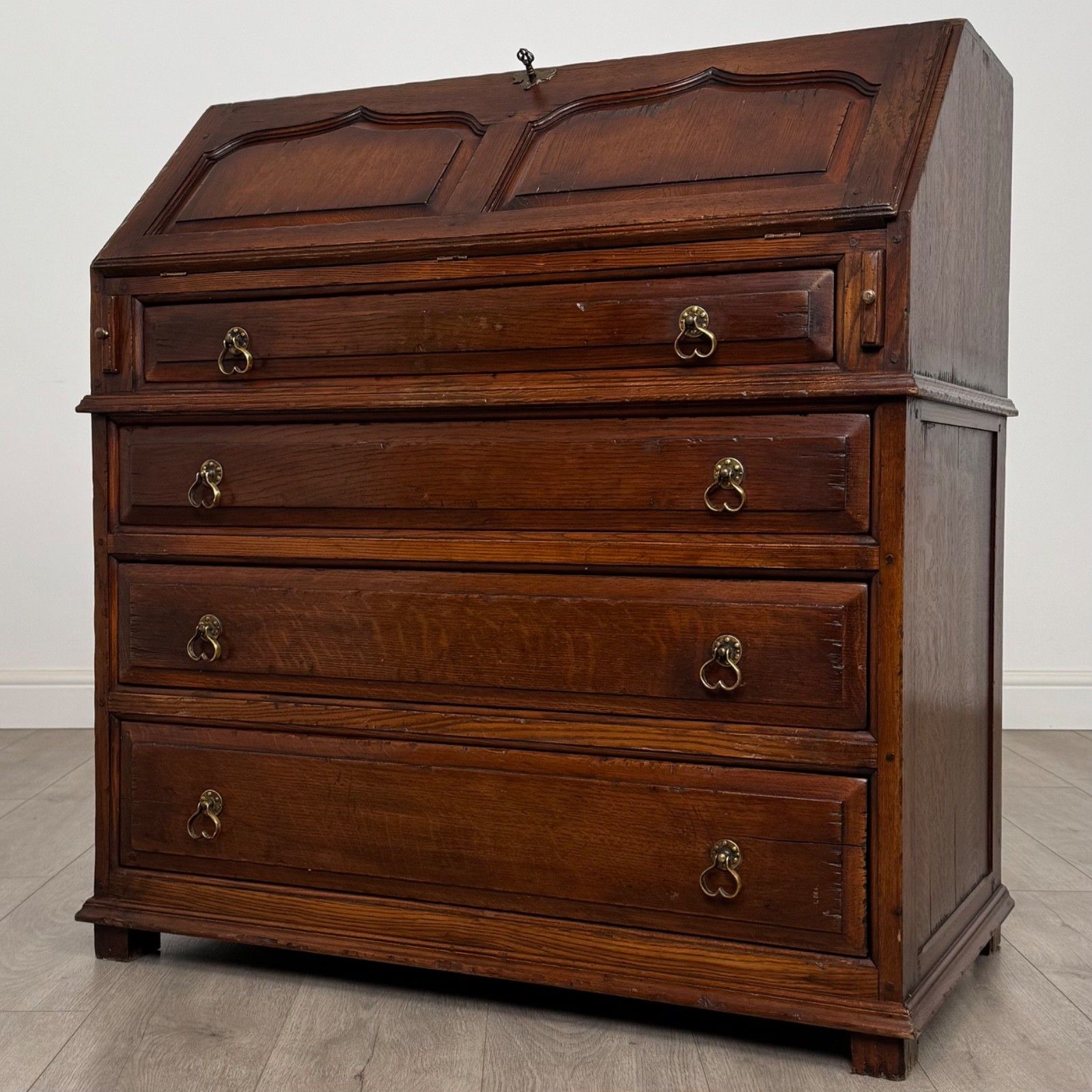 Antique 20th Century Fine Quality Bureau In Oak photo for sale