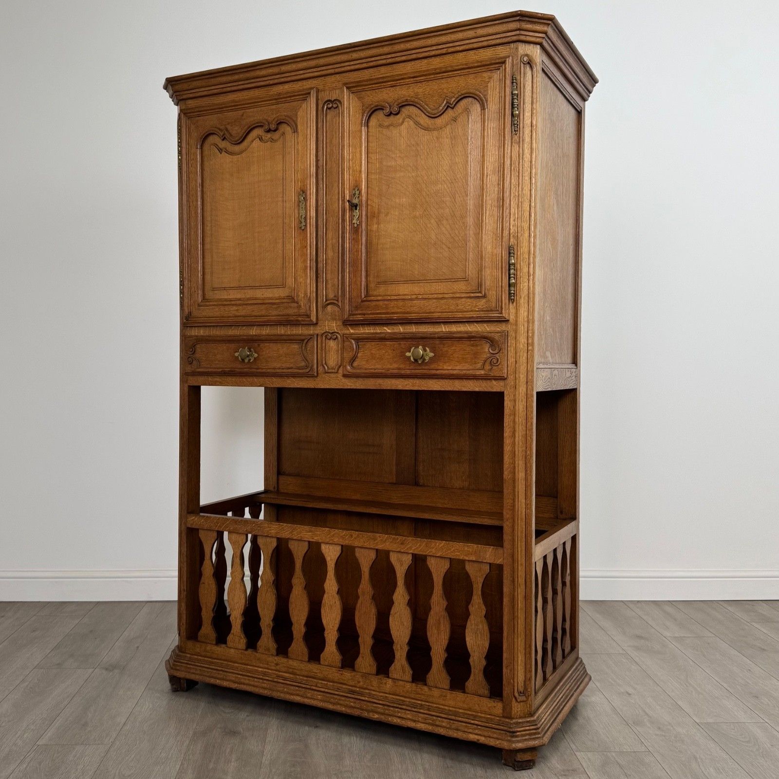 Antique 20th Century Fine Quality French Cupboard In Oak photo for sale