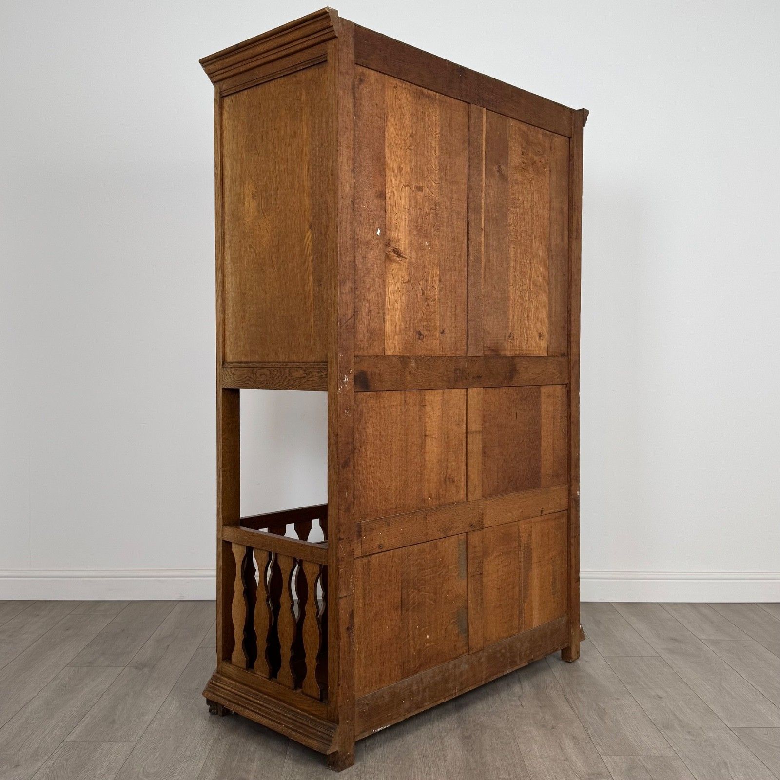 Antique 20th Century Fine Quality French Cupboard In Oak photo 1495.0