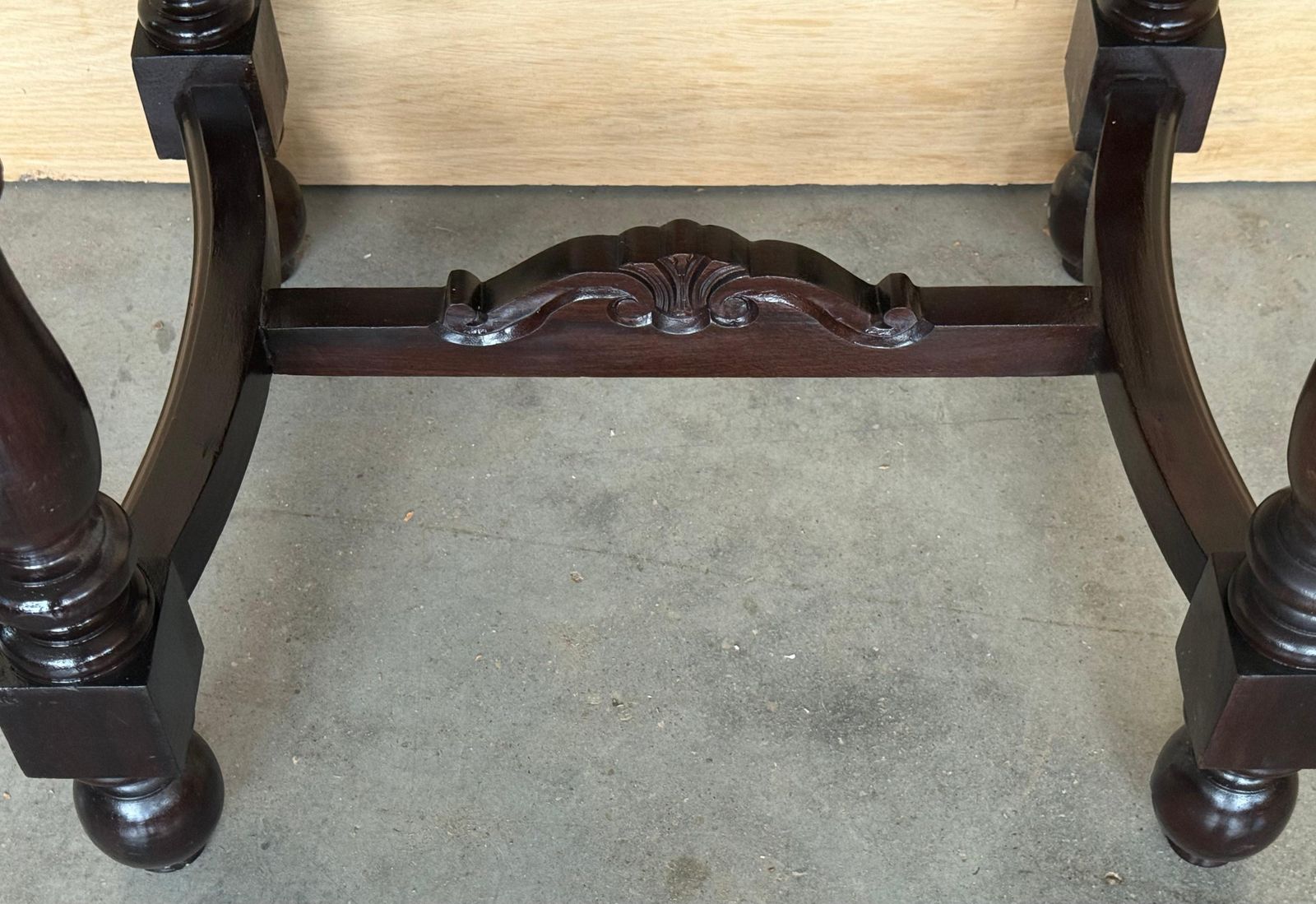 photo vinterior Pair Of Walnut Carved Spanish Nightstands With Solomonic Legs And Drawer