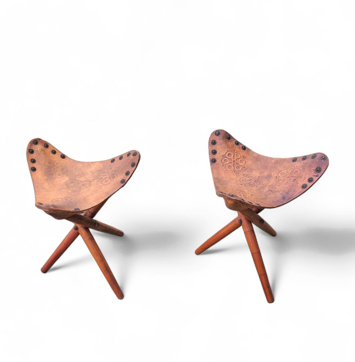2 X Matching Vintage Tooled Leather Tripod Chair / Camp Chair / photo furniture