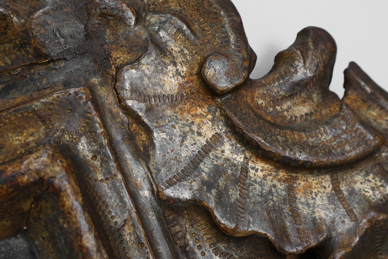 photo buy 17th Century Renaissance Italian Baroque Carved Wood Mirror