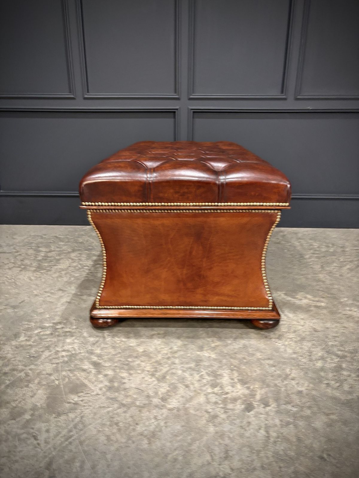 photo furniture Large Regency Leather Ottoman
