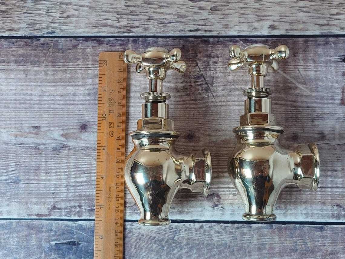 photo vintage Victorian Brass Globe Bath Taps, Polished And Overhauled