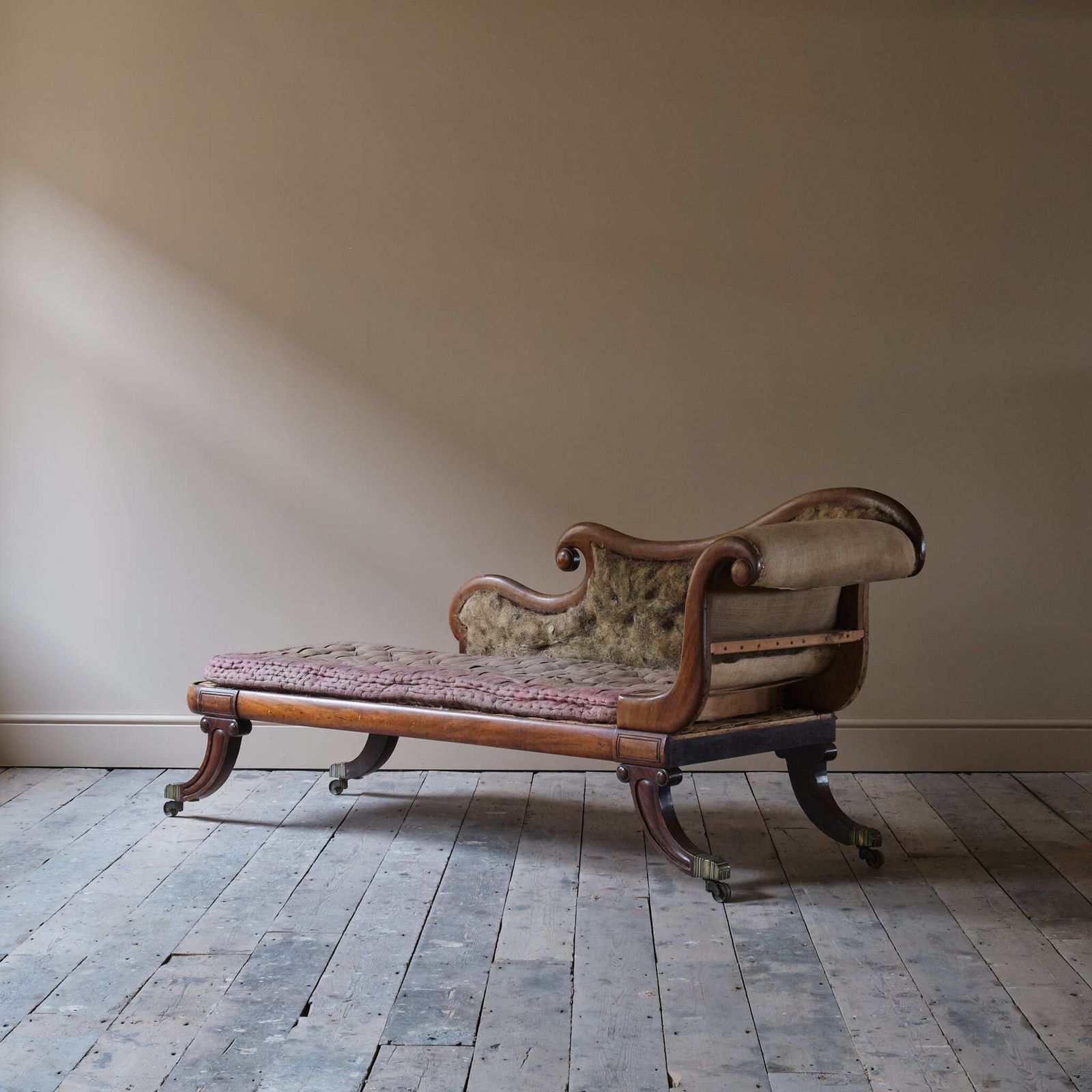 Mid 19th Century Country House Chaise Lounge photo vinterior