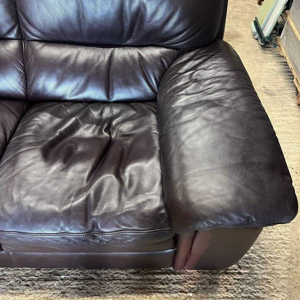 3 Seater Leather Sofa Dark Chocolate Colour Wide Arms Preloved photo 199.0