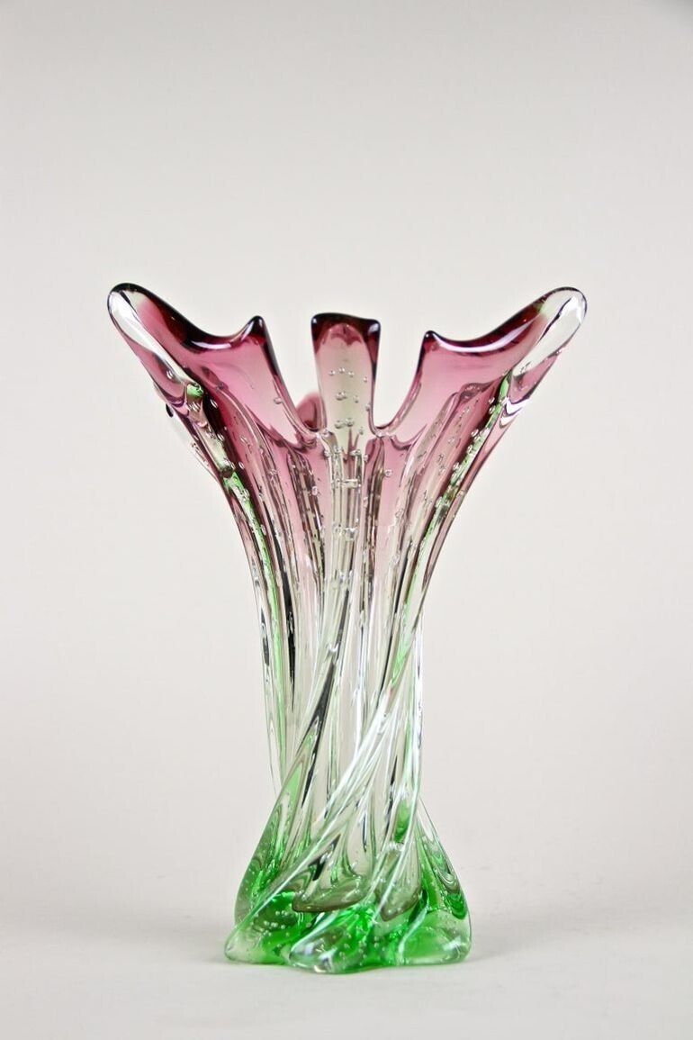 photo furniture 20th Century Sommerso Murano Glass Vase   Pink/ Green, Italy, Circa 1960/70
