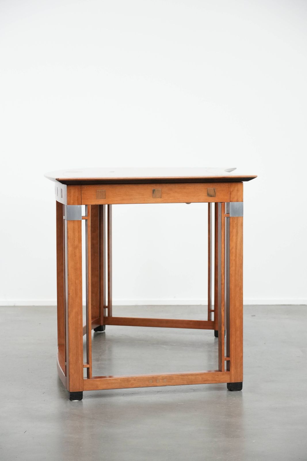 Beautiful Curved Art Deco Design Desk With A Beautiful Finish And Elegant Shapes photo Furniture