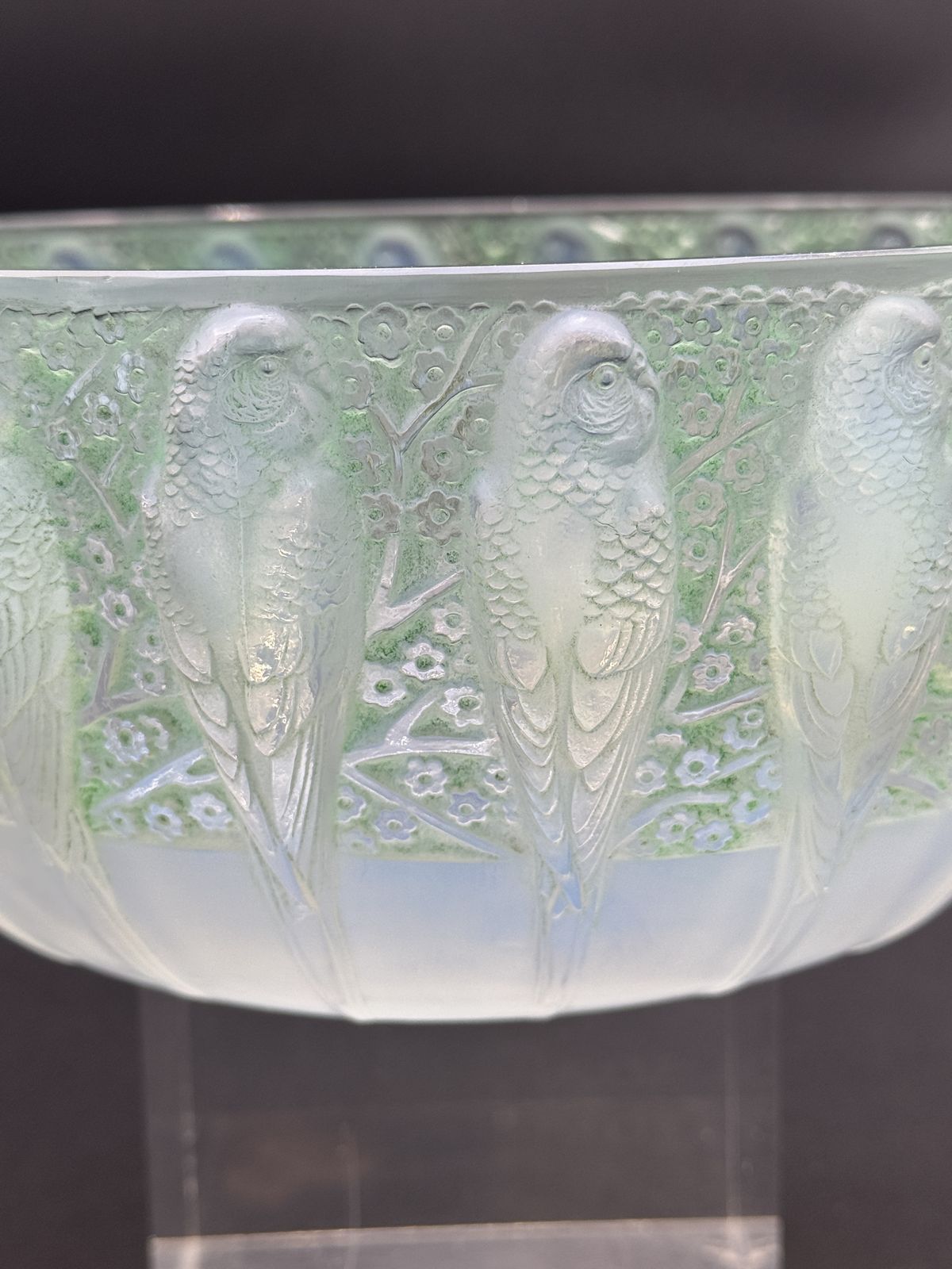 A R.Lalique Perruches Bowl In Opalescent Glass photo buy
