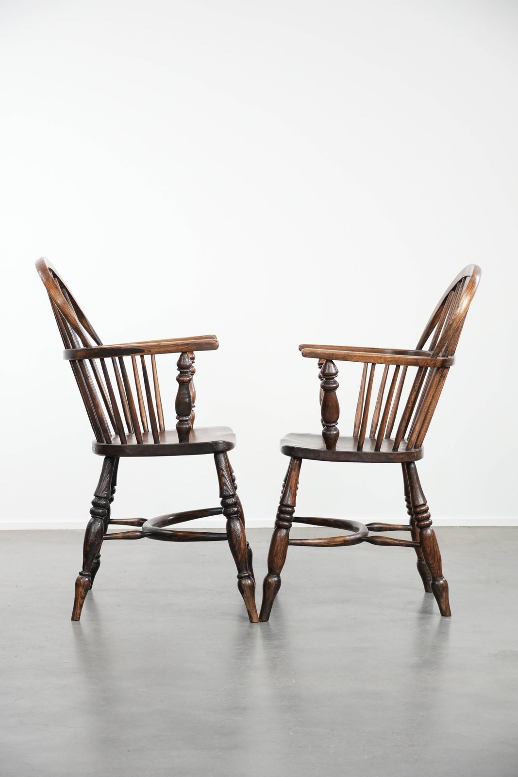 English Antique Set Of 2 Windsor Chairs With Character, A Beautiful Color Scheme And A Beautiful Patina photo furniture