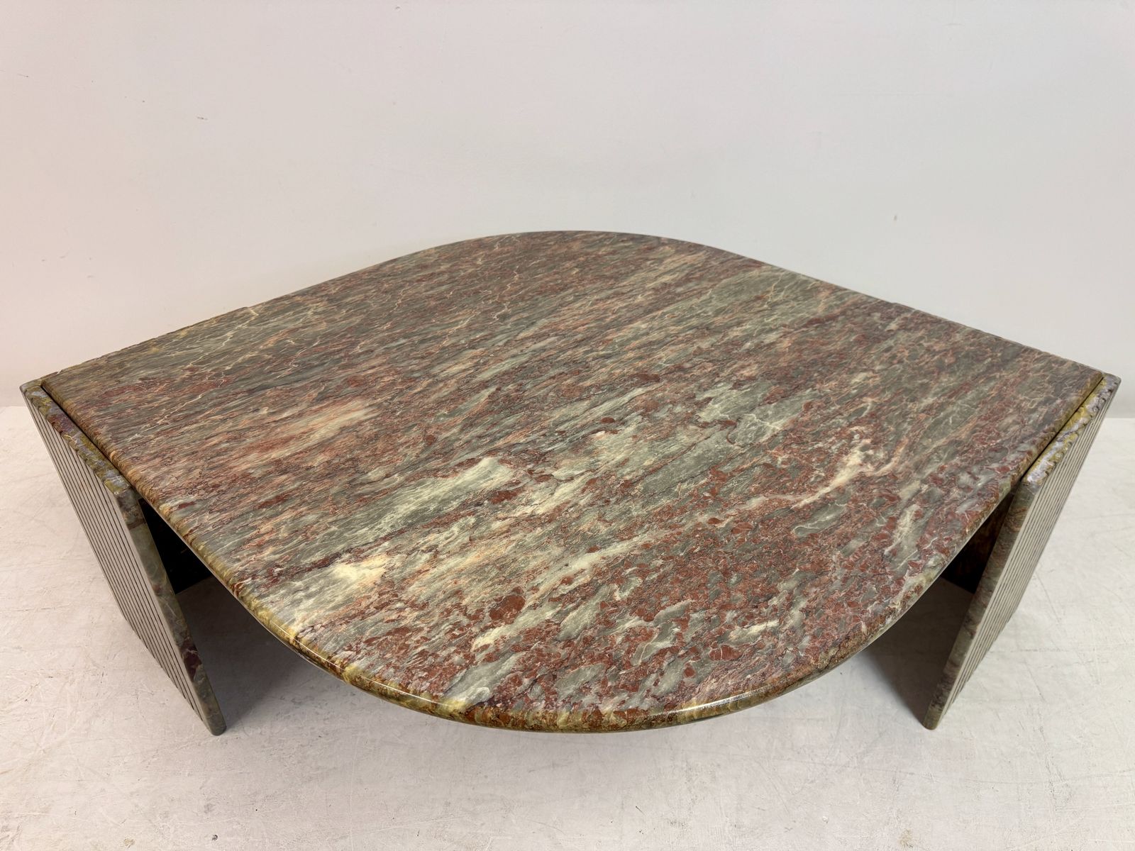 photo furniture Late 20th Century Eye Shaped Marble Table