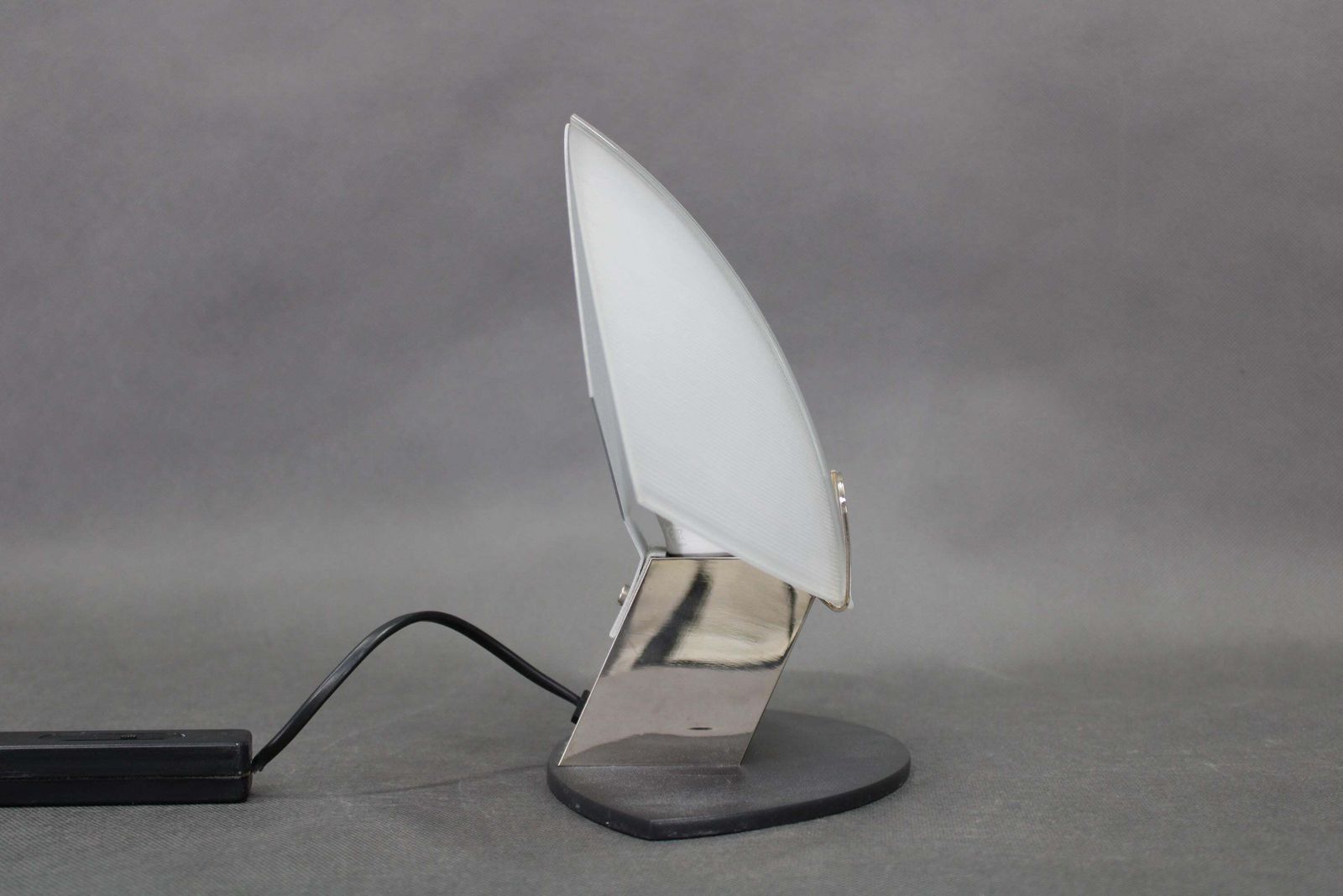Pair Of Italian Midcentury Table Lamps By F. Fabbian, Frosted Glass, 1980s photo vinterior
