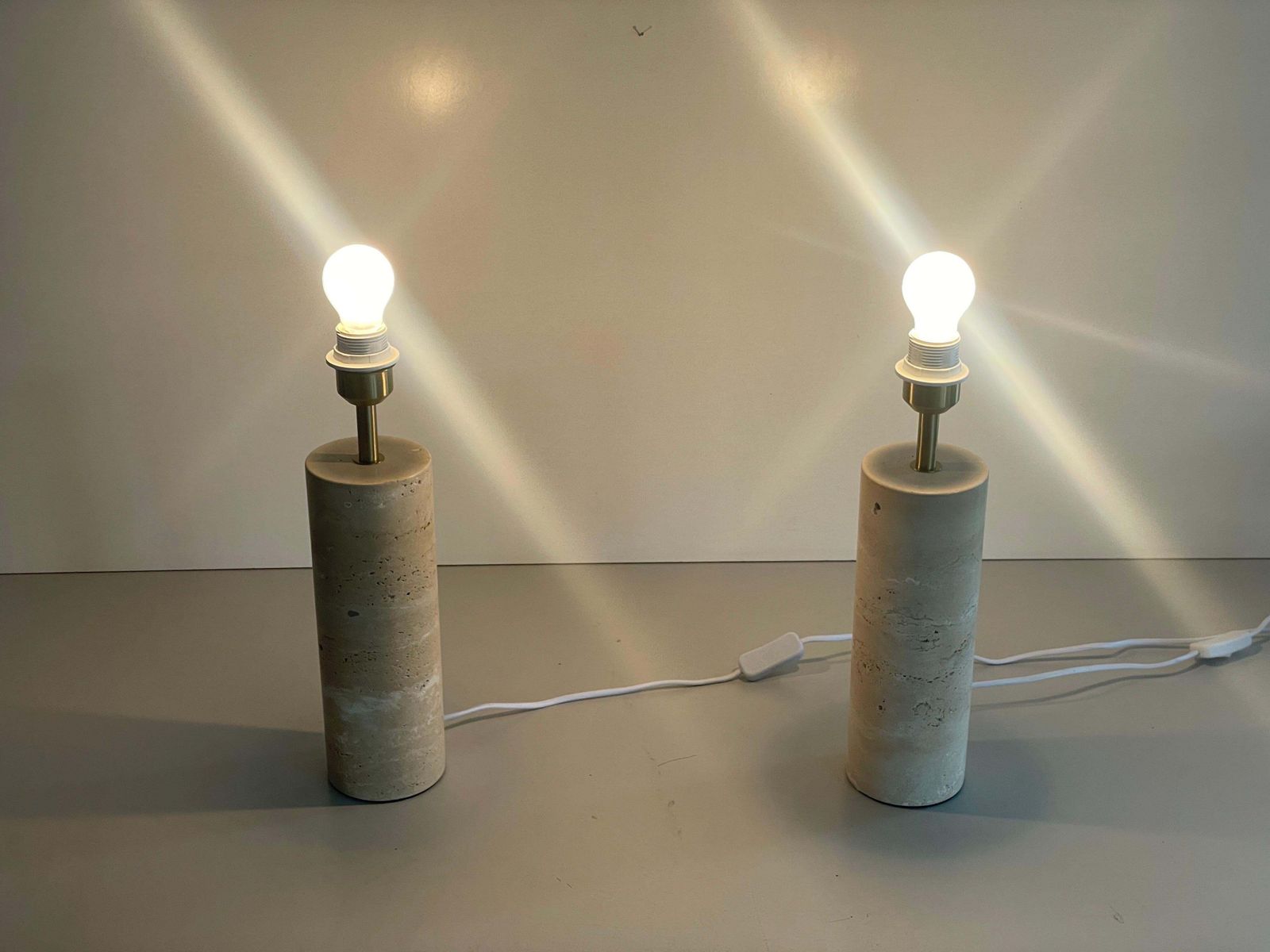 1767.0 Cylindrical Design Travertine Pair Of Table Lamps, 1980s, Italy photo