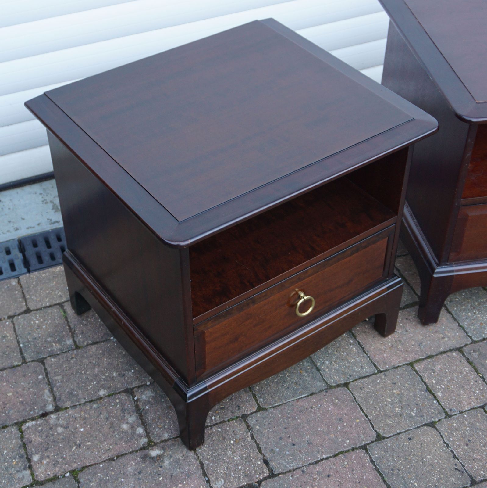 2x Stag Minstrel Pair Bedside Tables Original Rosewood Finish With Cubby & Drawer photo Furniture
