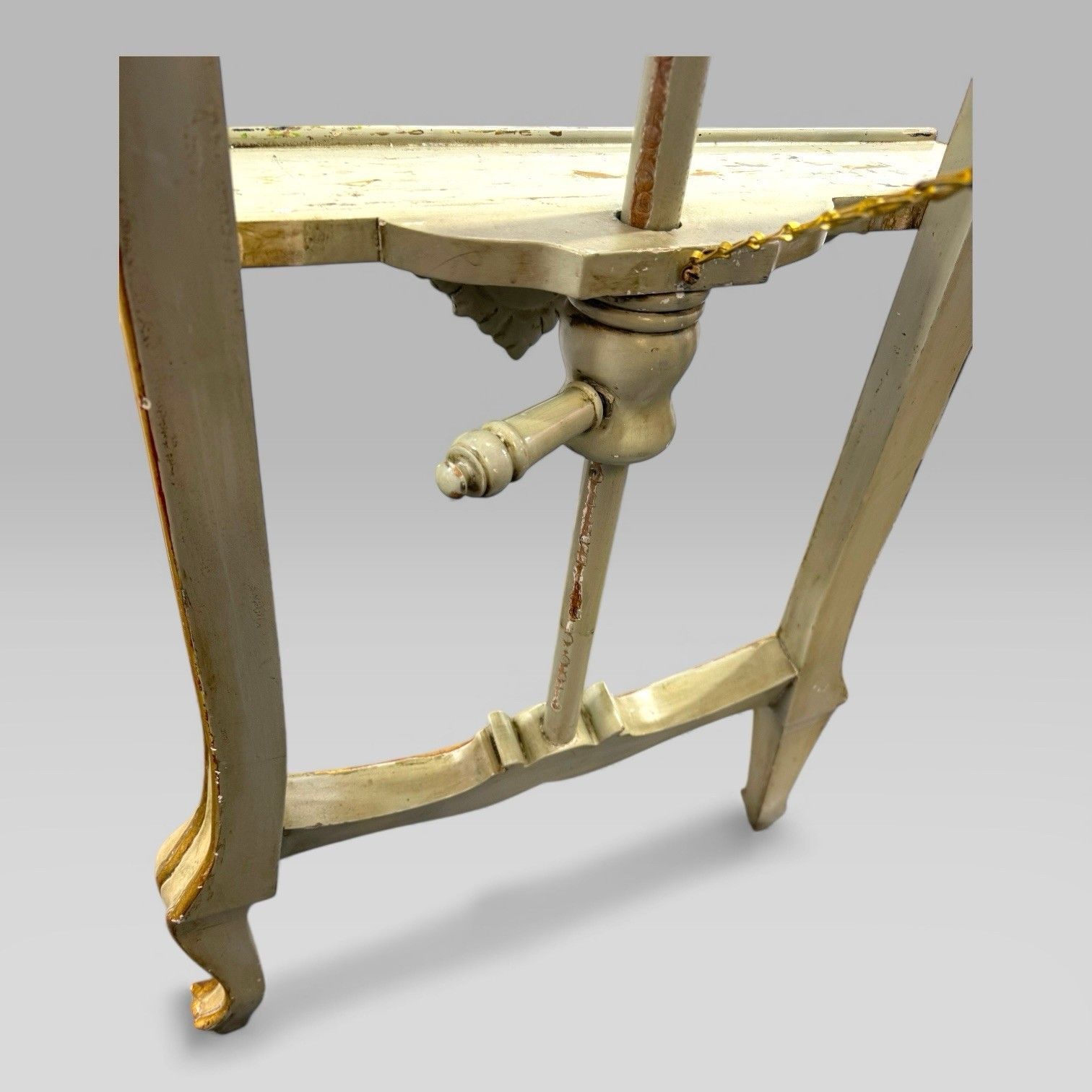 photo vinterior Antique Victorian Painted And Gilt Louis XV Style Artist’s Easel, Film Prop