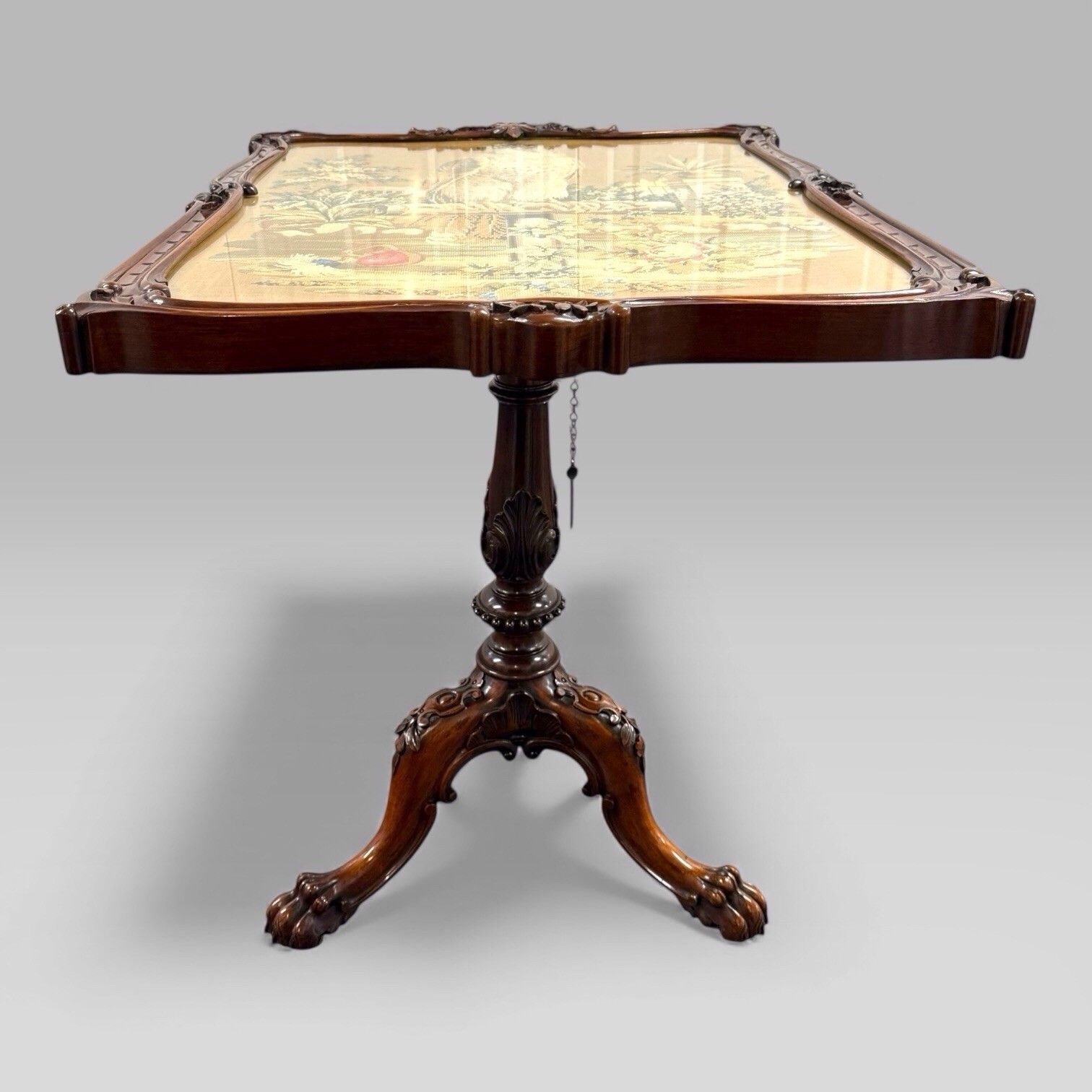 photo furniture Antique William IV Gillows Carved Rosewood Tilt Top Tripod Table Fire Screen
