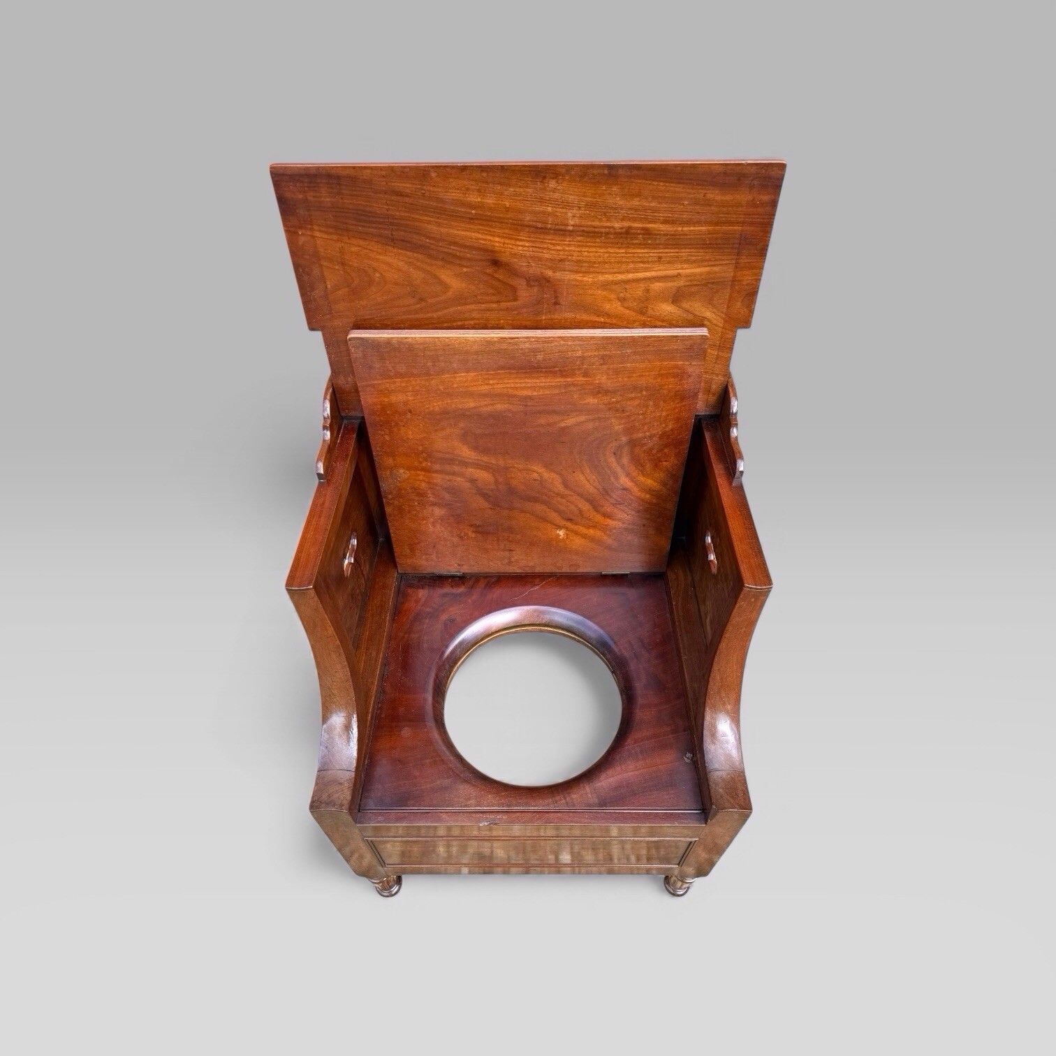Antique Georgian Gillows Mahogany Bedside Table Cabinet | Pot Cupboard photo 1800.0