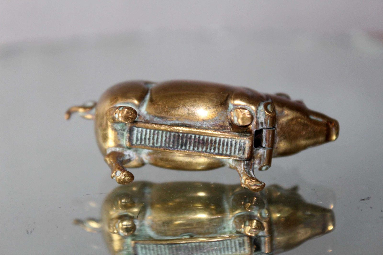 Antique Brass Pig Go To Bed Vesta Case, Match Holder, Night Light, British Victorian Novelty, Match Striker, Hinged, 19th Century photo vinterior