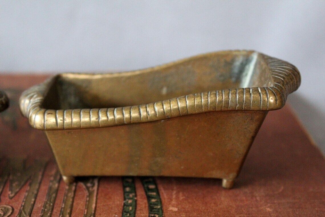 Set Of 2 Antique French Heavy Cast Bronze Miniature Bath Tub Small Bowl Sponge Holder Soap Holder Desk Organiser Vide Poche Novelty photo Home Decor