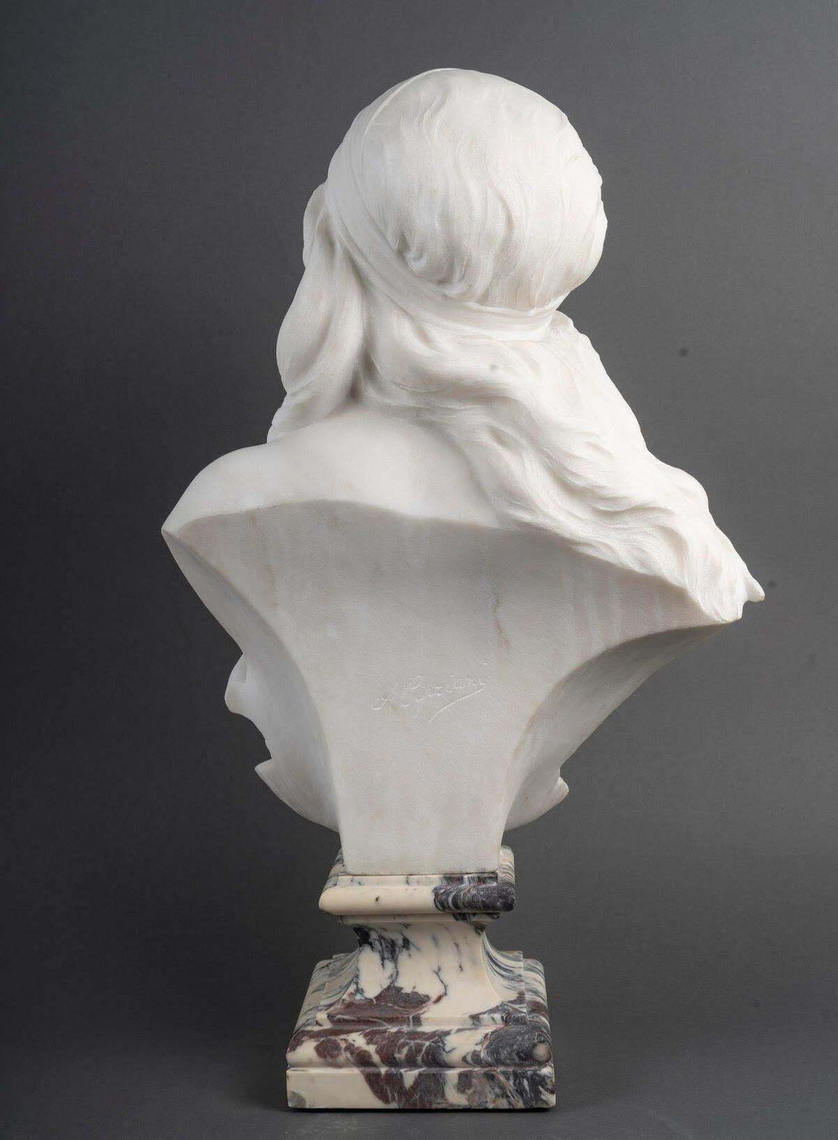 Bust, Sculpture Of A Woman In White Carrara Marble, Circa 1900. photo vinterior