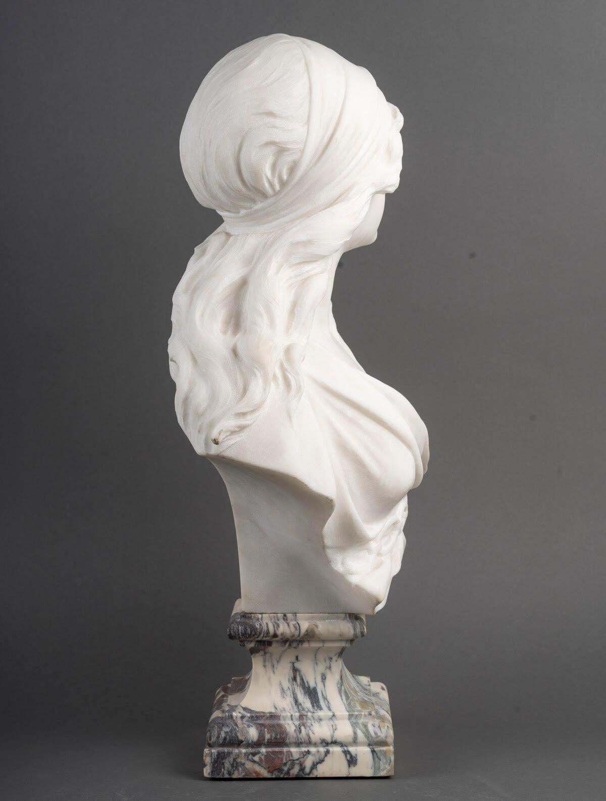 Bust, Sculpture Of A Woman In White Carrara Marble, Circa 1900. photo buy