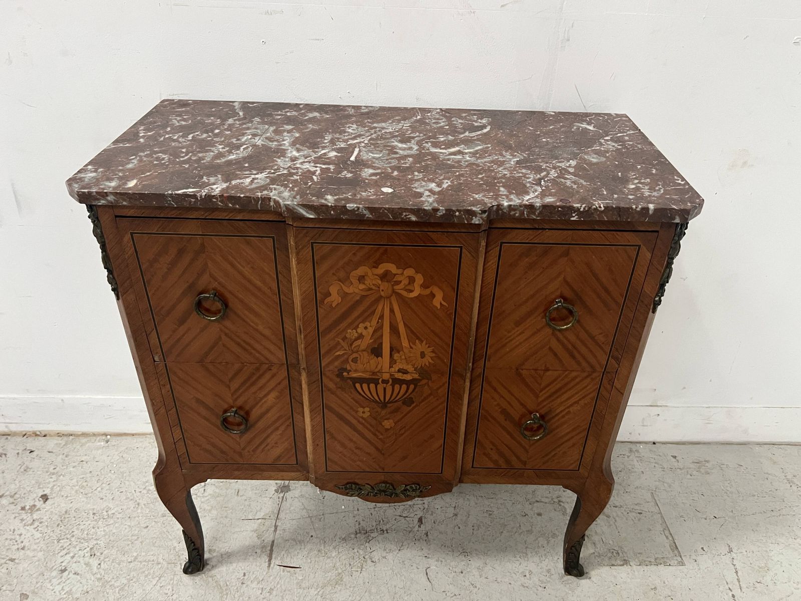 Furniture Transition Style Marquetry Chest Of Drawers With A Projecting Top, 20th Century photo
