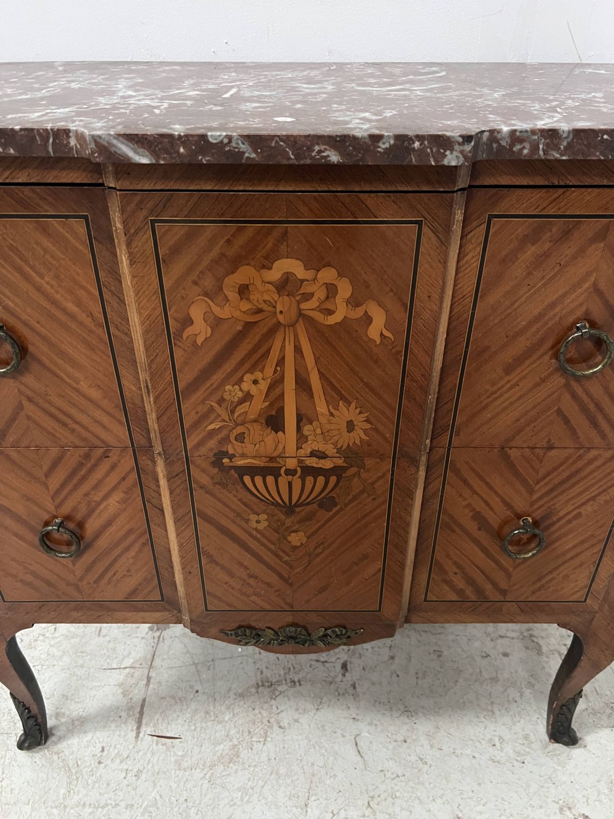 photo vinterior Transition Style Marquetry Chest Of Drawers With A Projecting Top, 20th Century