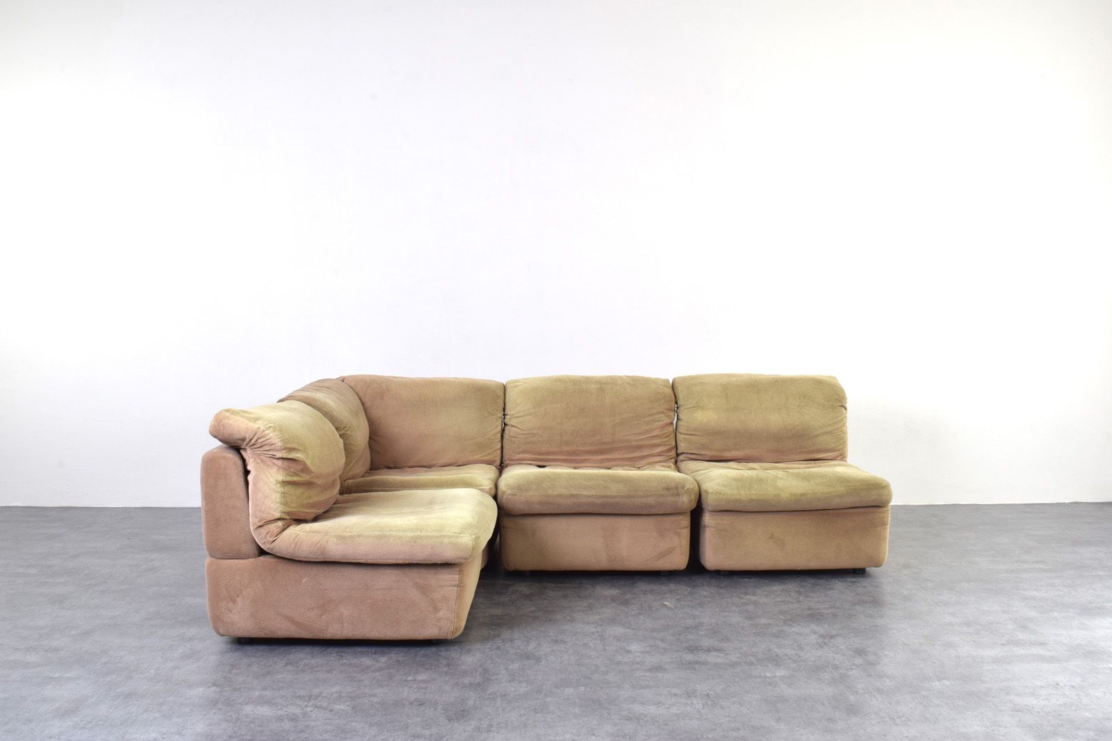 Mid Century Modular Corner Sofa By Rolf Benz, 1970s.
