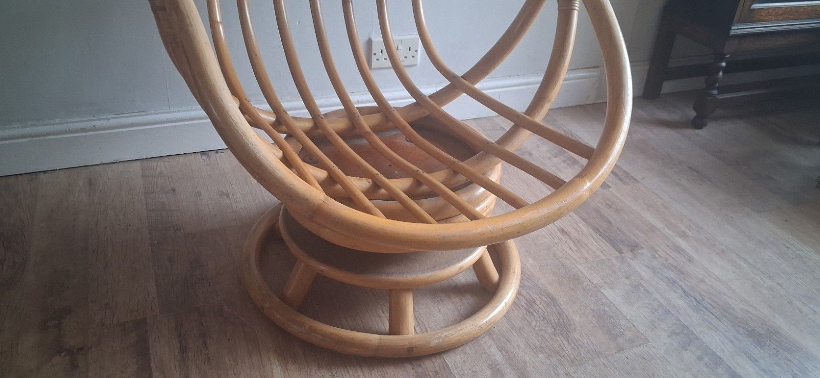 Original 1970's Angraves "Invincible" Mid Century Bamboo Swivel Armchair photo vinterior