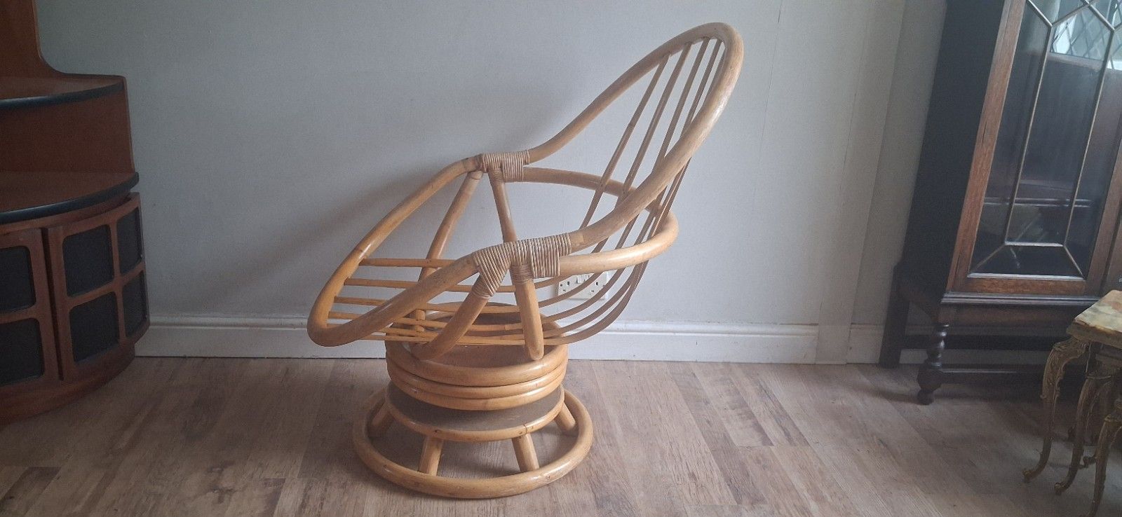 Original 1970's Angraves "Invincible" Mid Century Bamboo Swivel Armchair photo vintage