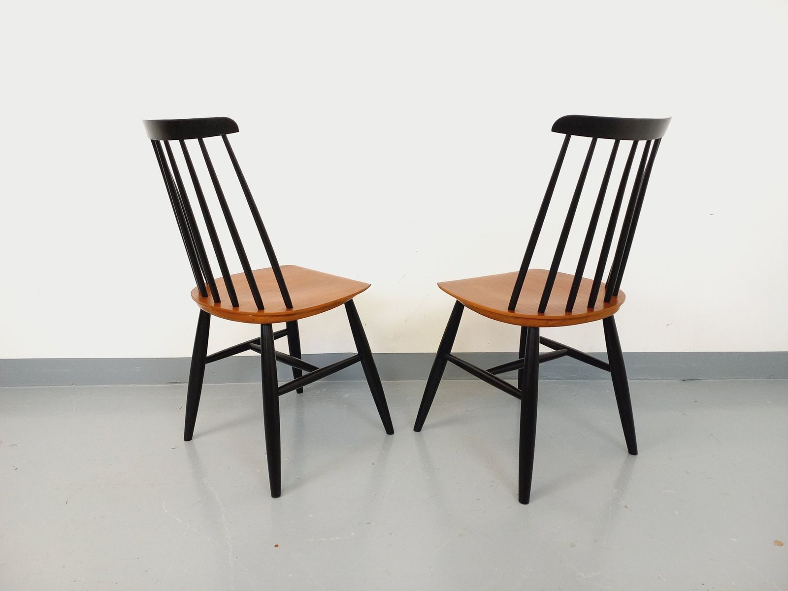 photo buy 2 Fanett Scandinavian Chairs By Ilmari Tapiovaara In Teak