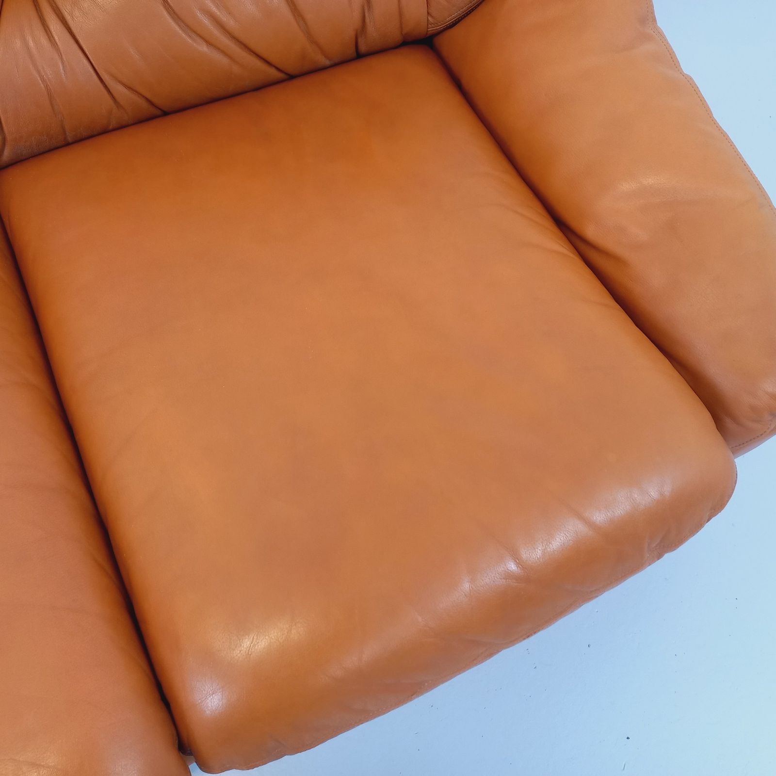 photo vinterior Three Seater Sofa From The 1970s In Camel Leather