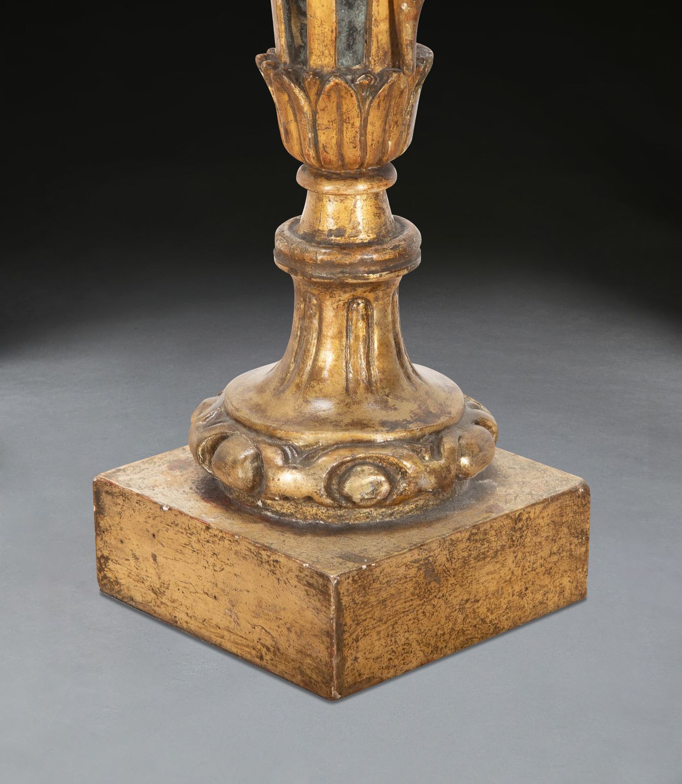 photo furniture 18th Century Pair Of Italian Giltwood Candelabra