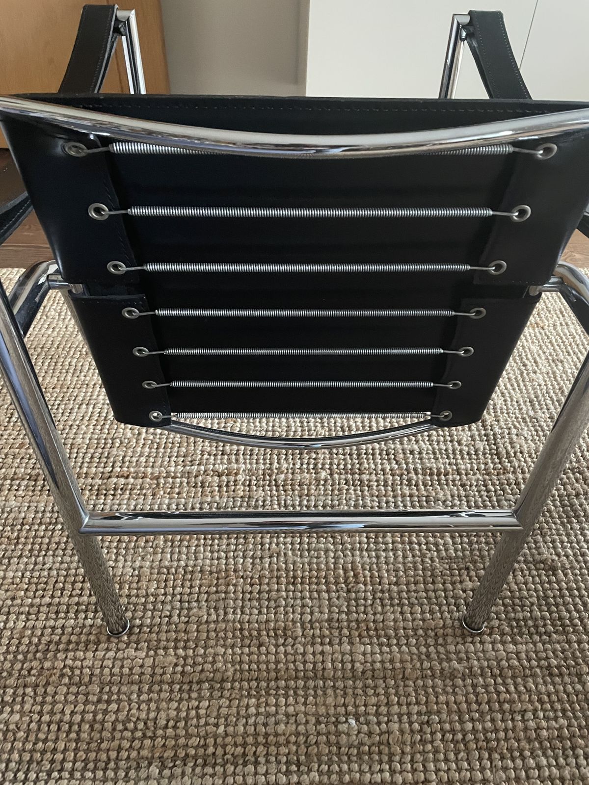 Pair Of Le Corbusier Vintage 1970s Black Leather Armchairs Model Lc1 For Cassina. photo vinterior