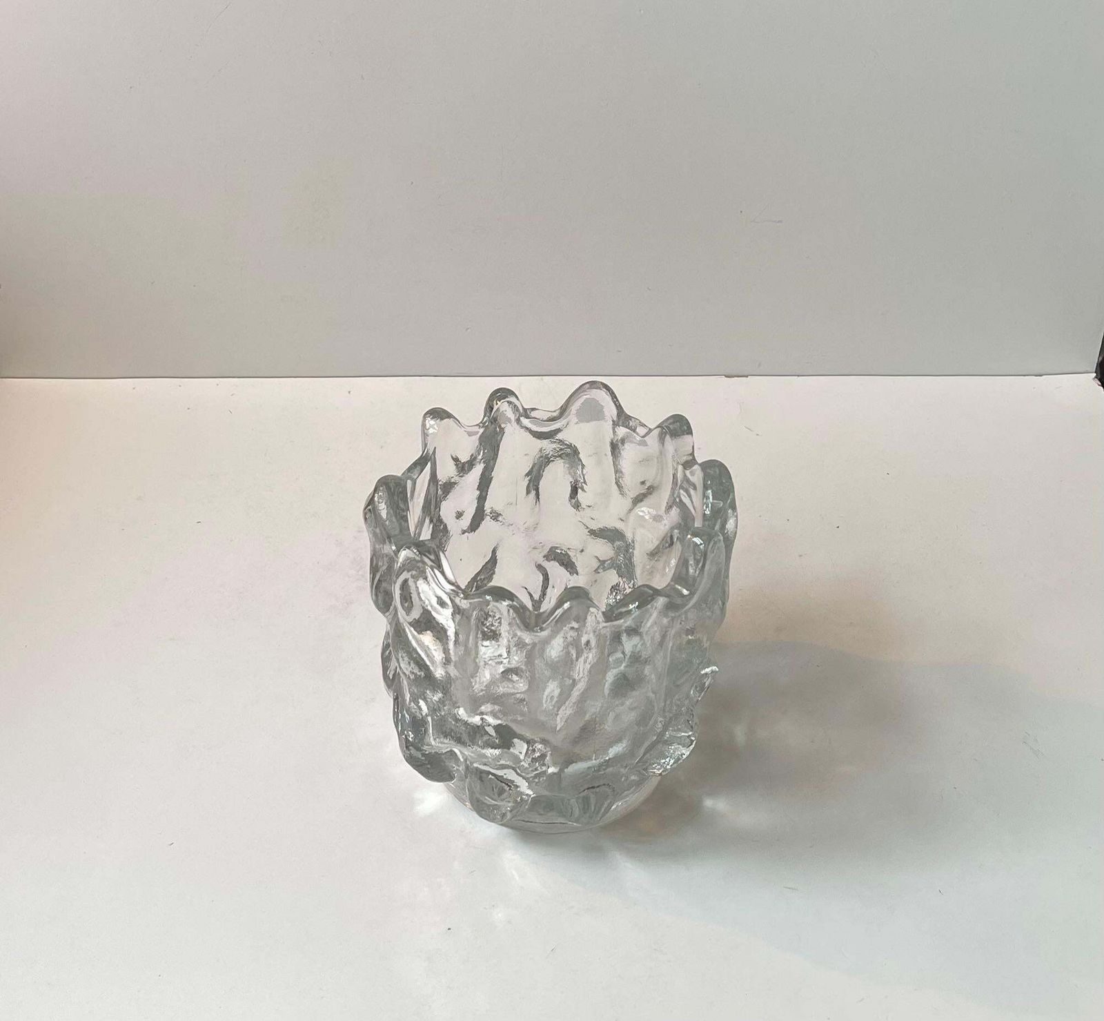 Swedish Freeform Ice Glass Vase By Göran Wärff For Kosta Boda, 1980s photo Home Decor
