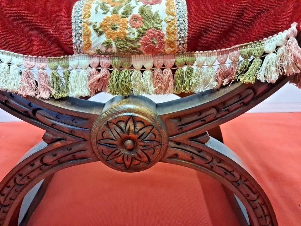 Share Italian Renaissance Style Dante Luther Chair With Intricate Carving photo furniture