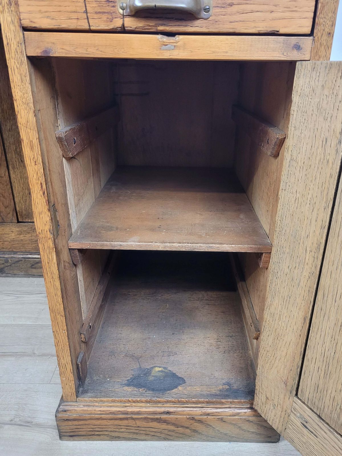 Vintage Single Pedestal Desk 1930s Oak Country Farmhouse photo vintage