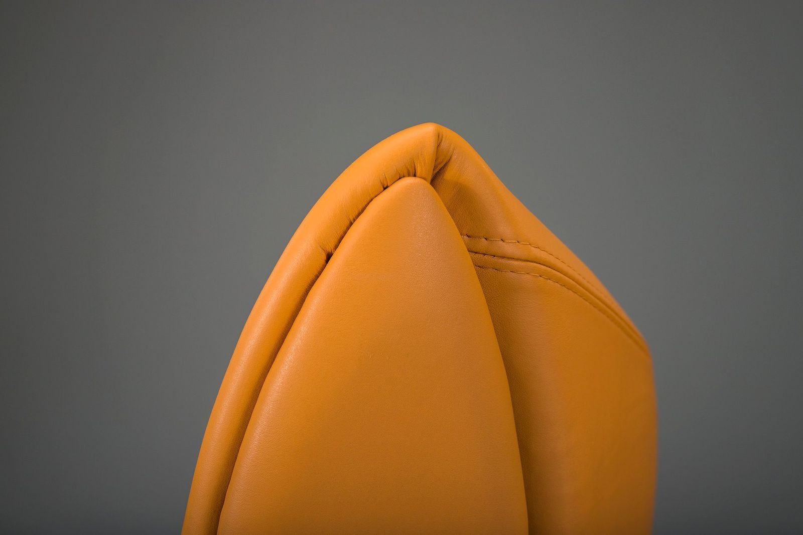 photo vintage Set Of Imola Lounge Chair And Ottoman Attributed To Henrik Pedersen For Boconcept, 2000s