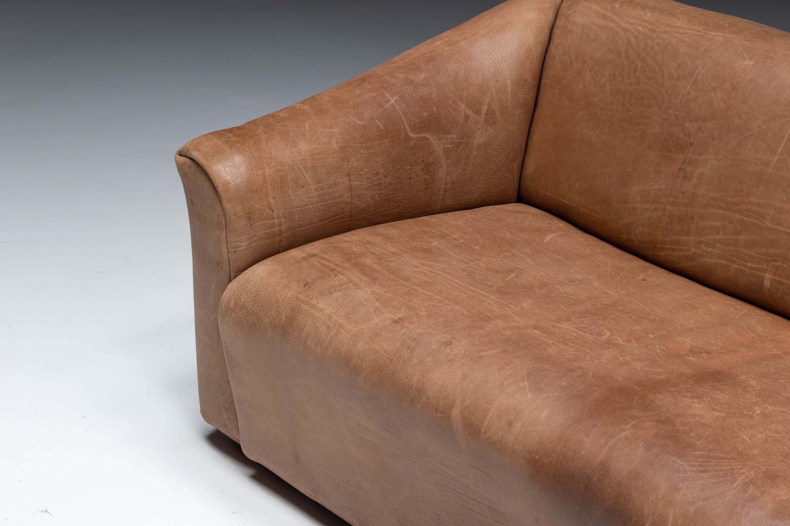 photo for sale De Sede Ds 47 Bullhide Leather Sofa, Switzerland, 1970s