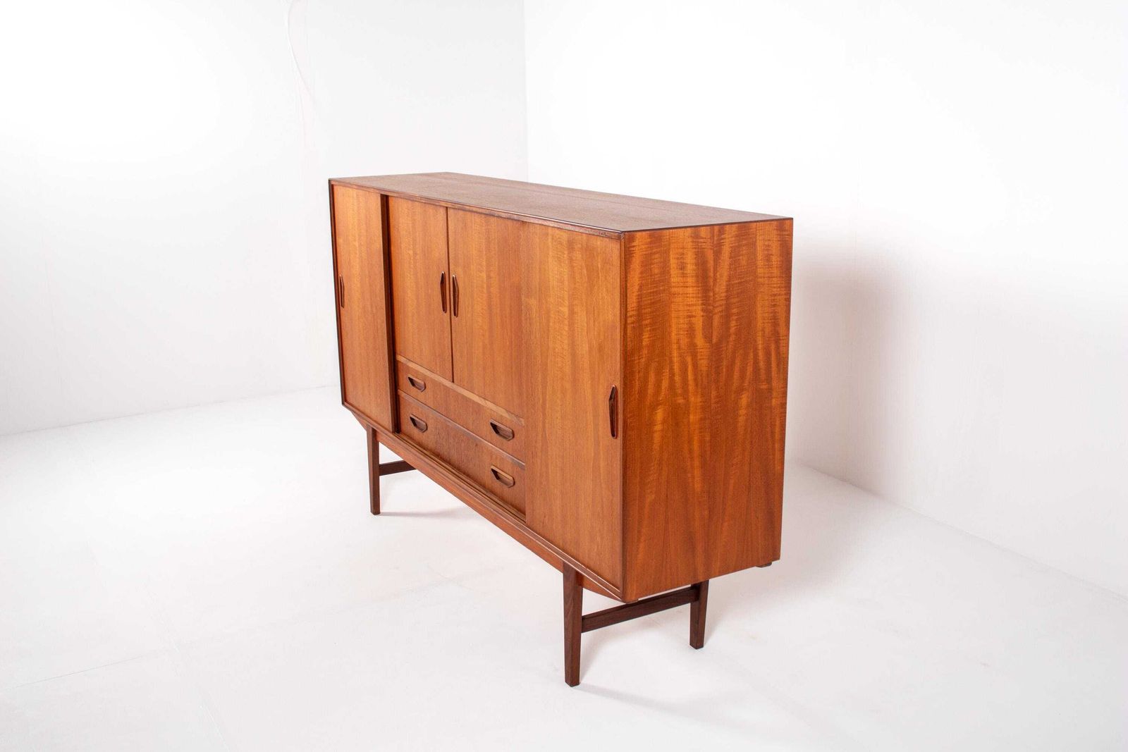 photo vinterior Danish Mid Century Teak And Rosewood Sideboard By P. Westergaard Møbelfabrik, 1960s
