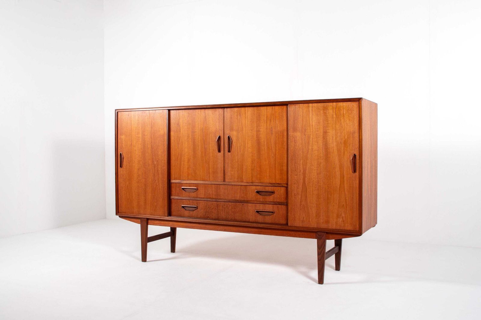 photo vintage Danish Mid Century Teak And Rosewood Sideboard By P. Westergaard Møbelfabrik, 1960s
