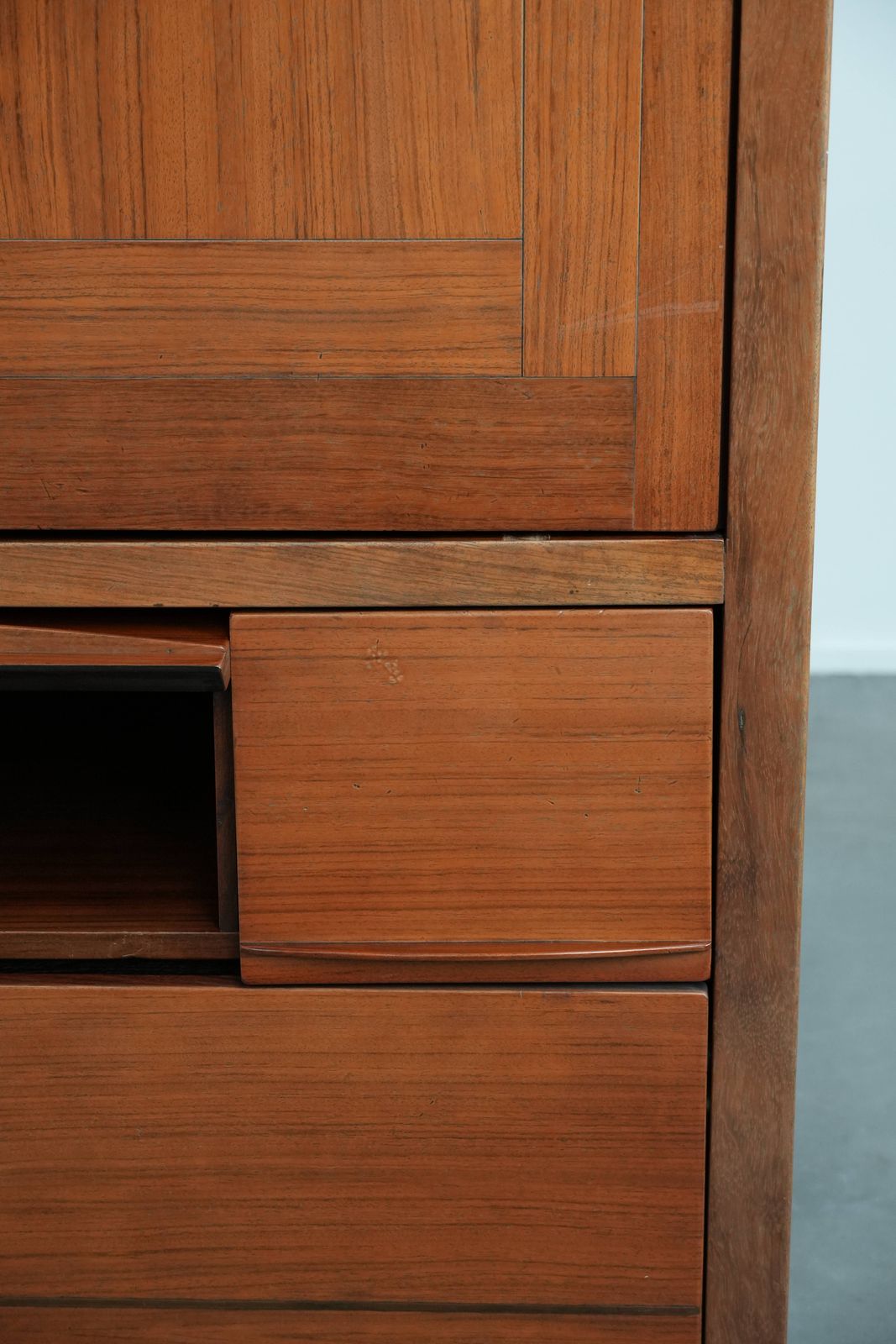 photo buy Stijlvol Art Deco Design Kast / Audio  / Tv Meubel Met Fraaie Details