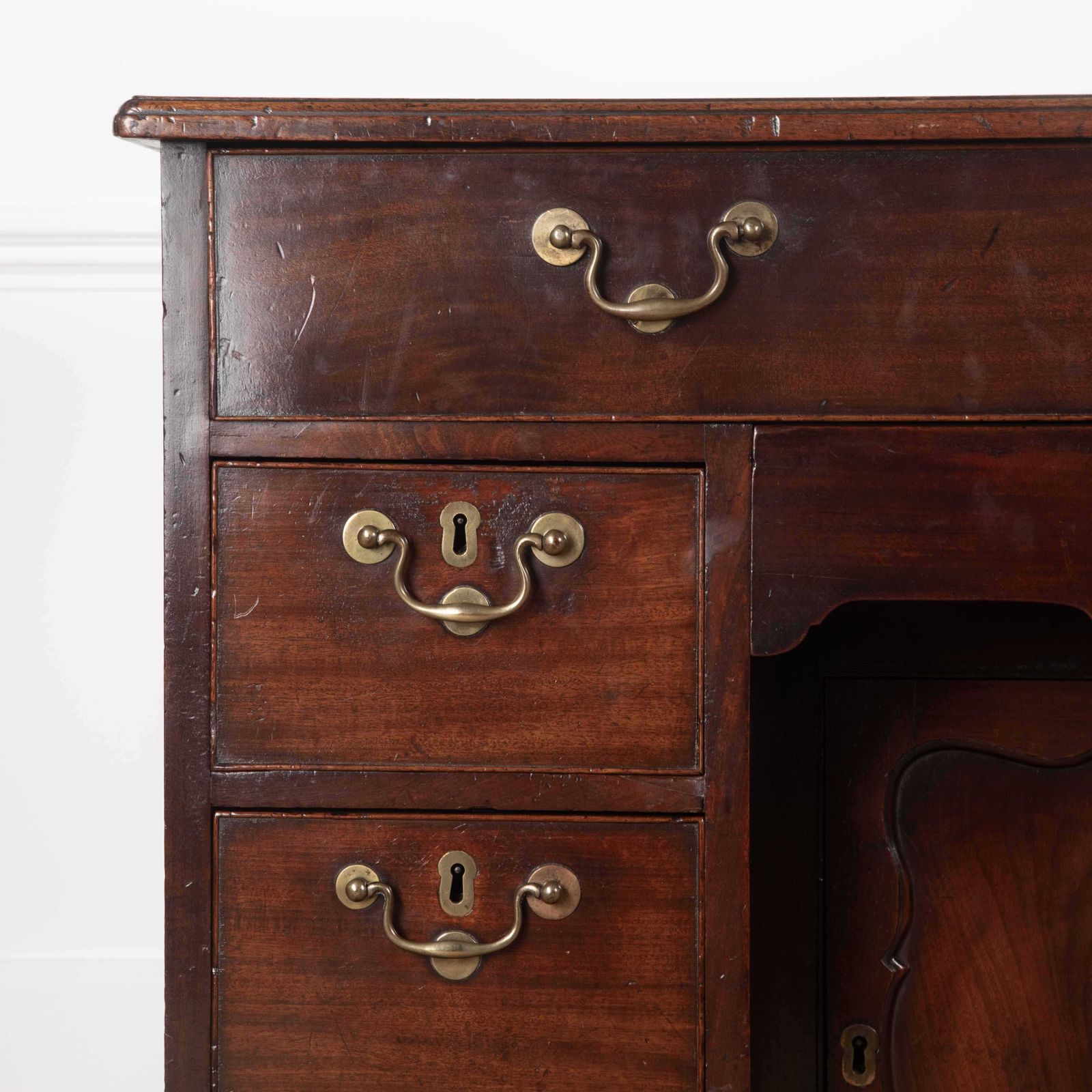 C18th Mahogany `Grendy` Kneehole Desk photo Furniture
